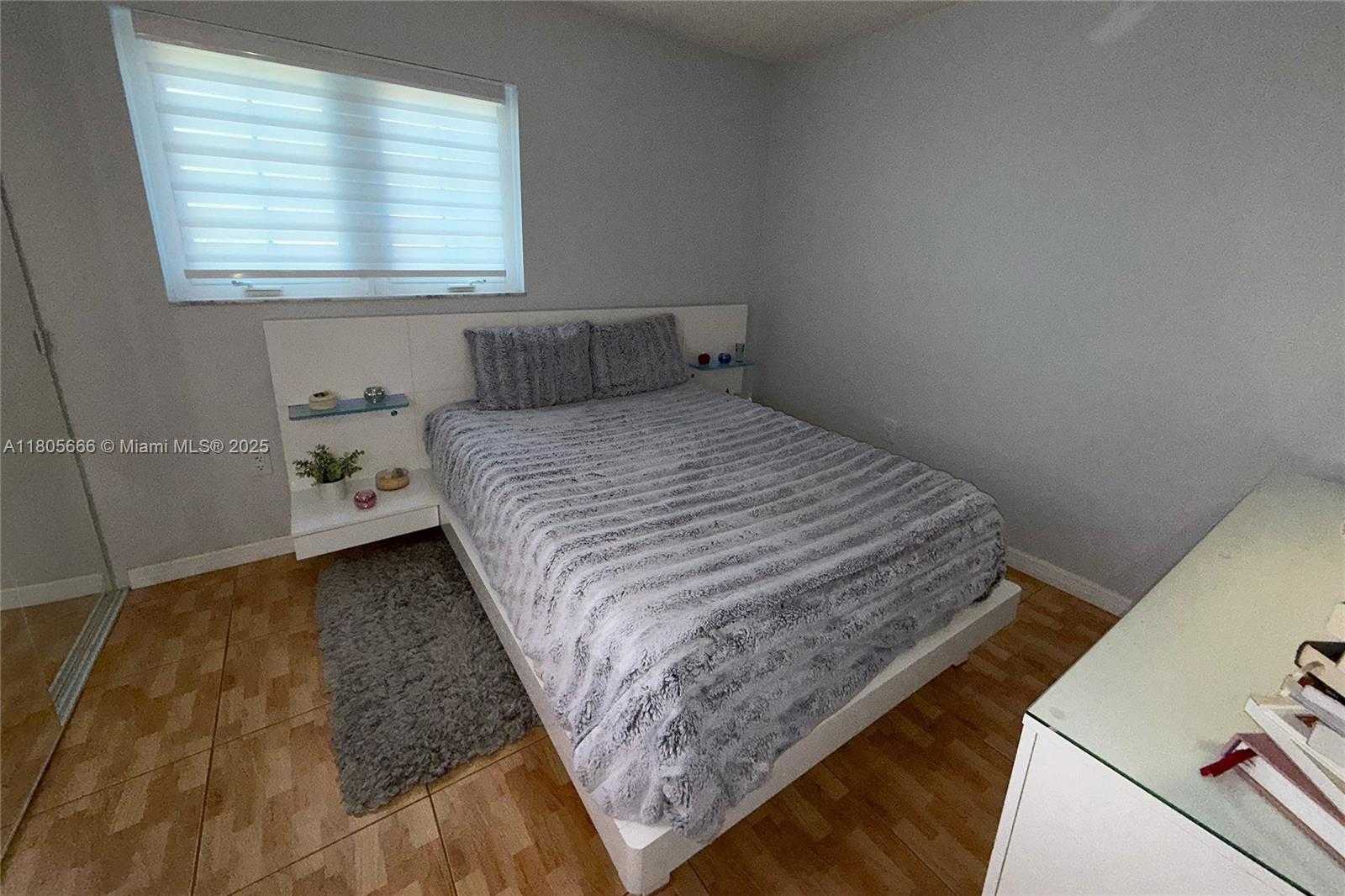 Small Image of 6755 NORTH WEST 199TH ST, Hialeah Number 16
