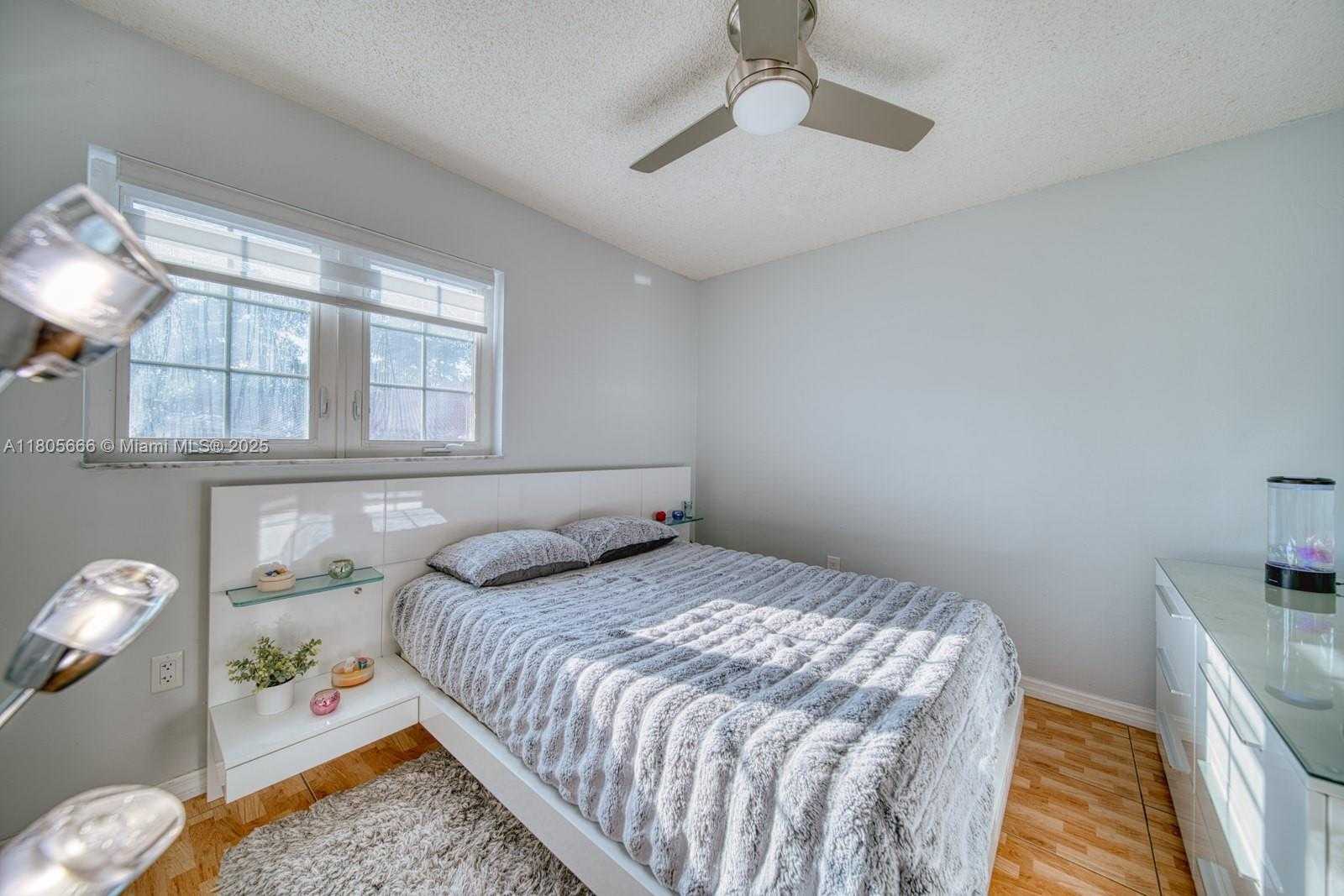 Small Image of 6755 NORTH WEST 199TH ST, Hialeah Number 22