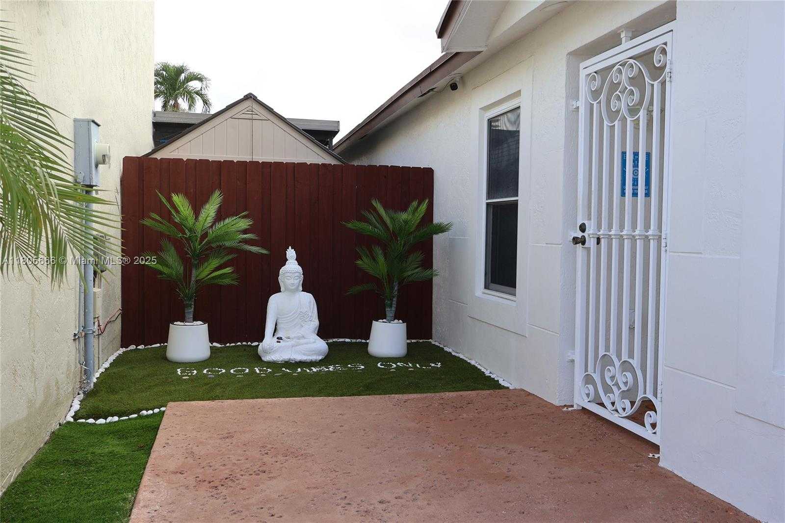Small Image of 6755 NORTH WEST 199TH ST, Hialeah Number 3