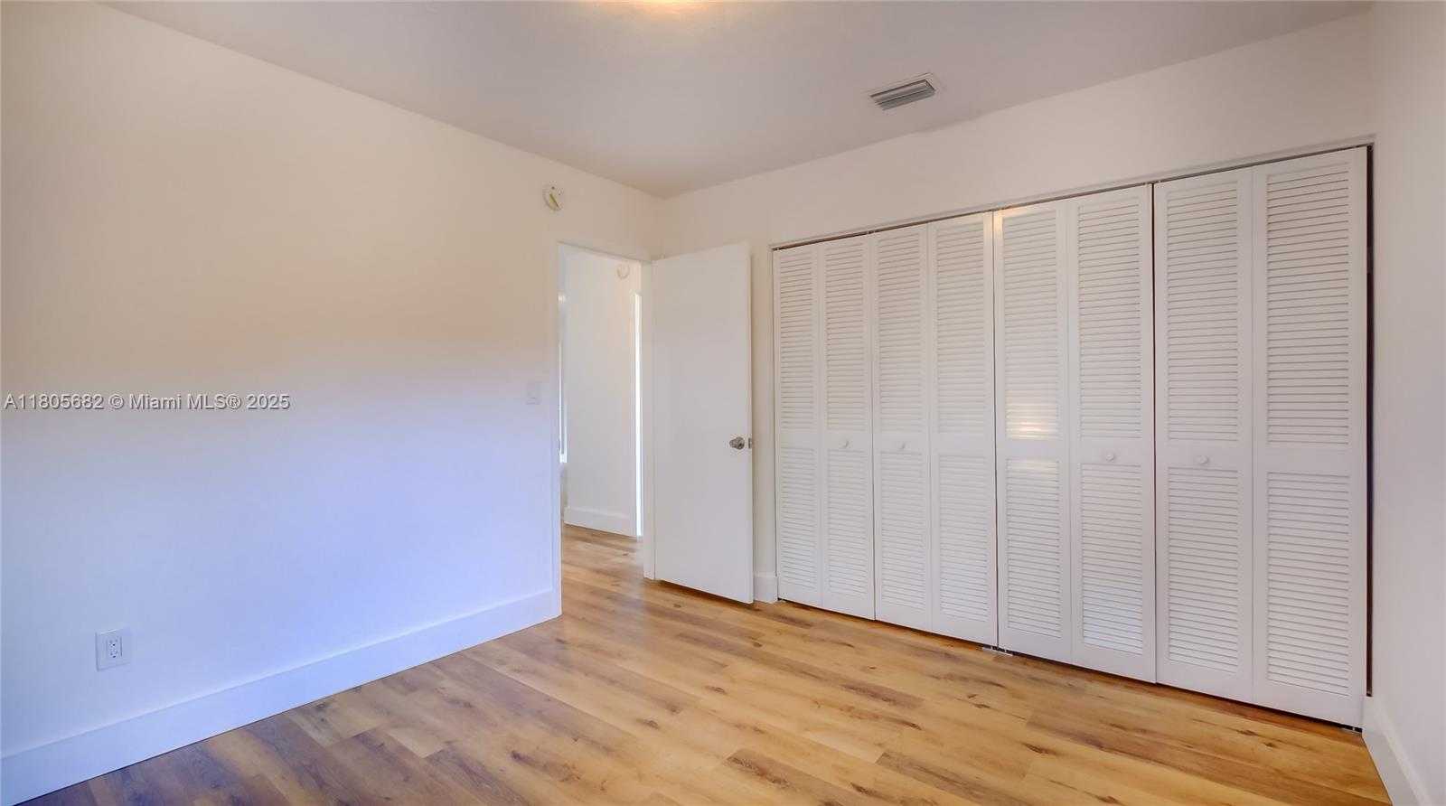 Small Image of 21440 NORTH MIAMI AVE, Miami Gardens Number 22