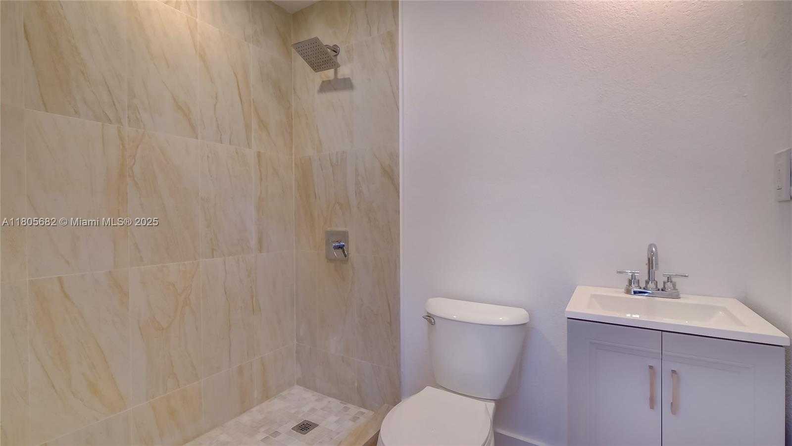 Small Image of 21440 NORTH MIAMI AVE, Miami Gardens Number 28