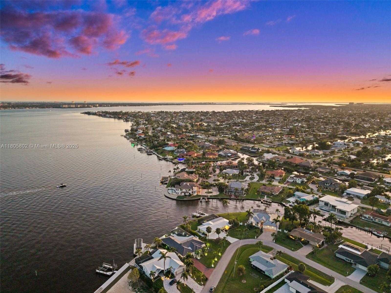 Small Image of 1600 EDITH ESPLANADE, Cape Coral Number 43
