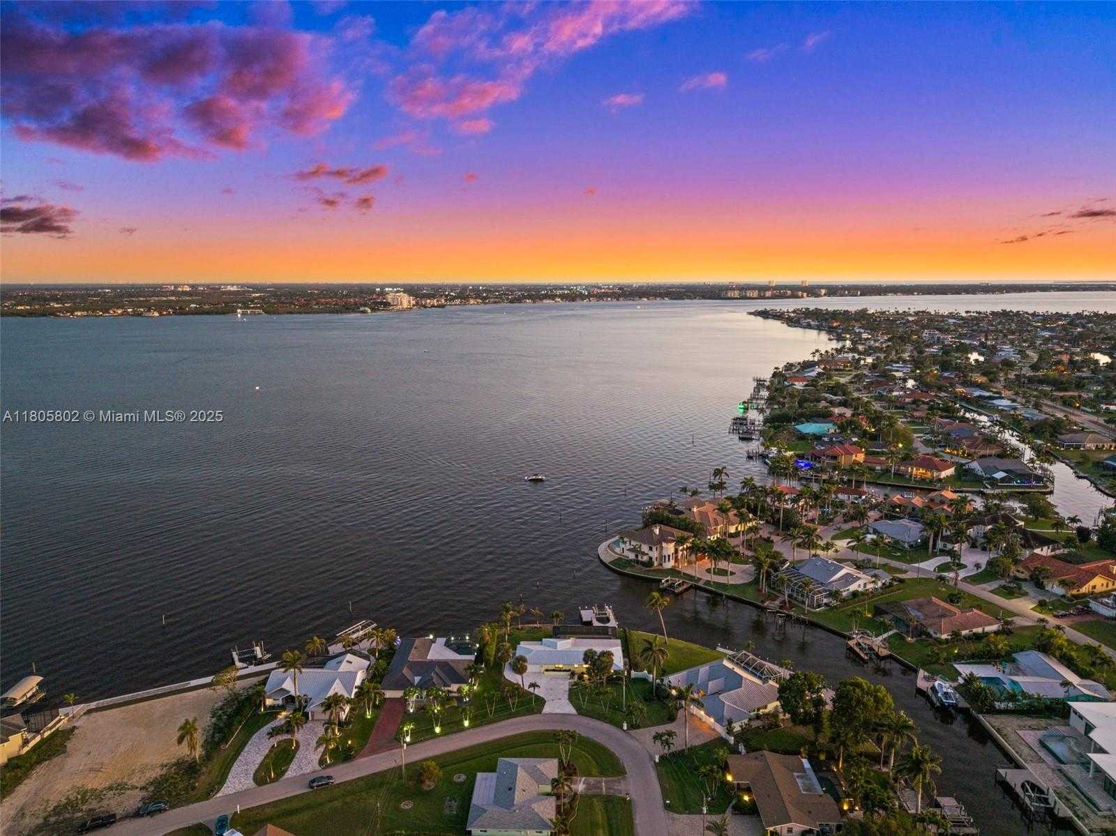 Small Image of 1600 EDITH ESPLANADE, Cape Coral Number 44