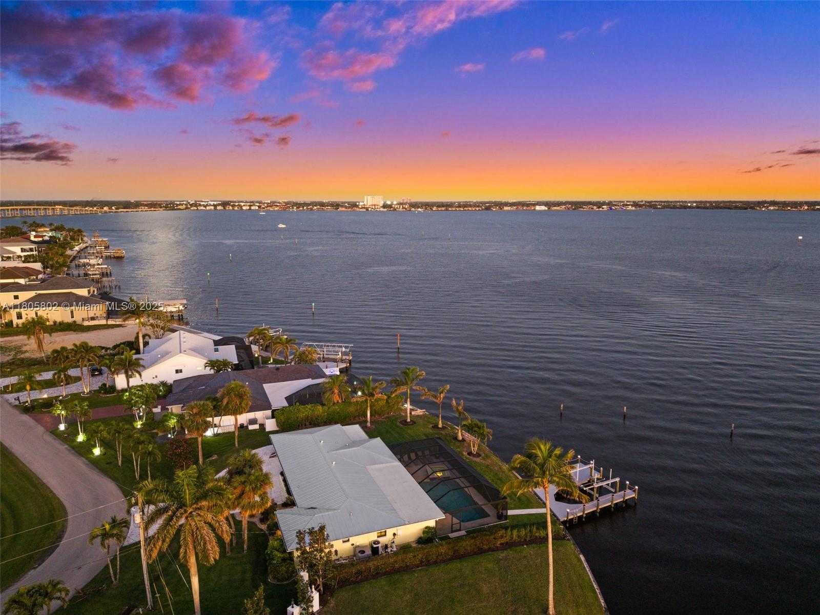Small Image of 1600 EDITH ESPLANADE, Cape Coral Number 45