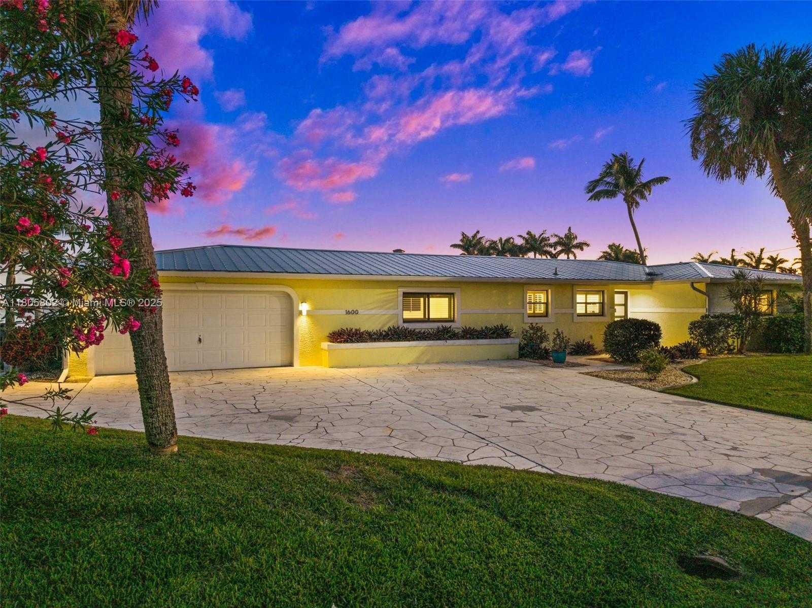 Small Image of 1600 EDITH ESPLANADE, Cape Coral Number 47
