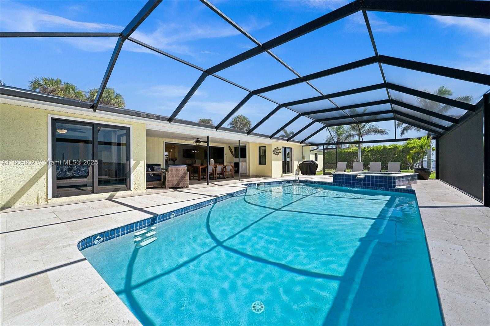 Small Image of 1600 EDITH ESPLANADE, Cape Coral Number 8