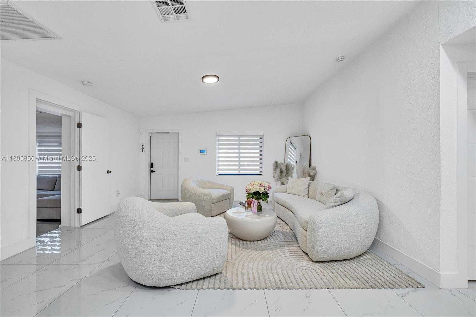 Small Image of 13550 NORTH WEST 5TH AVE, North Miami Number 17