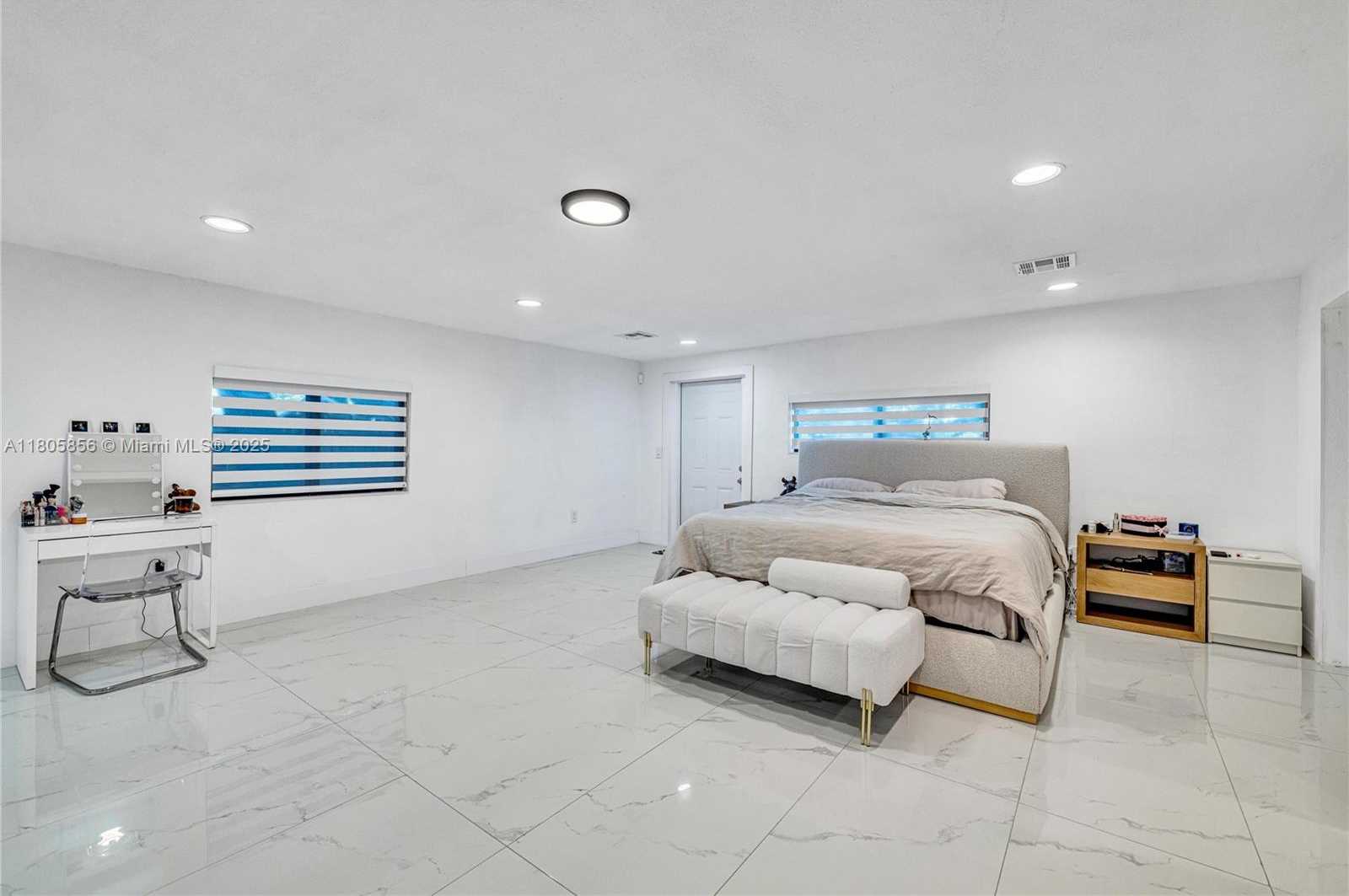 Small Image of 13550 NORTH WEST 5TH AVE, North Miami Number 30
