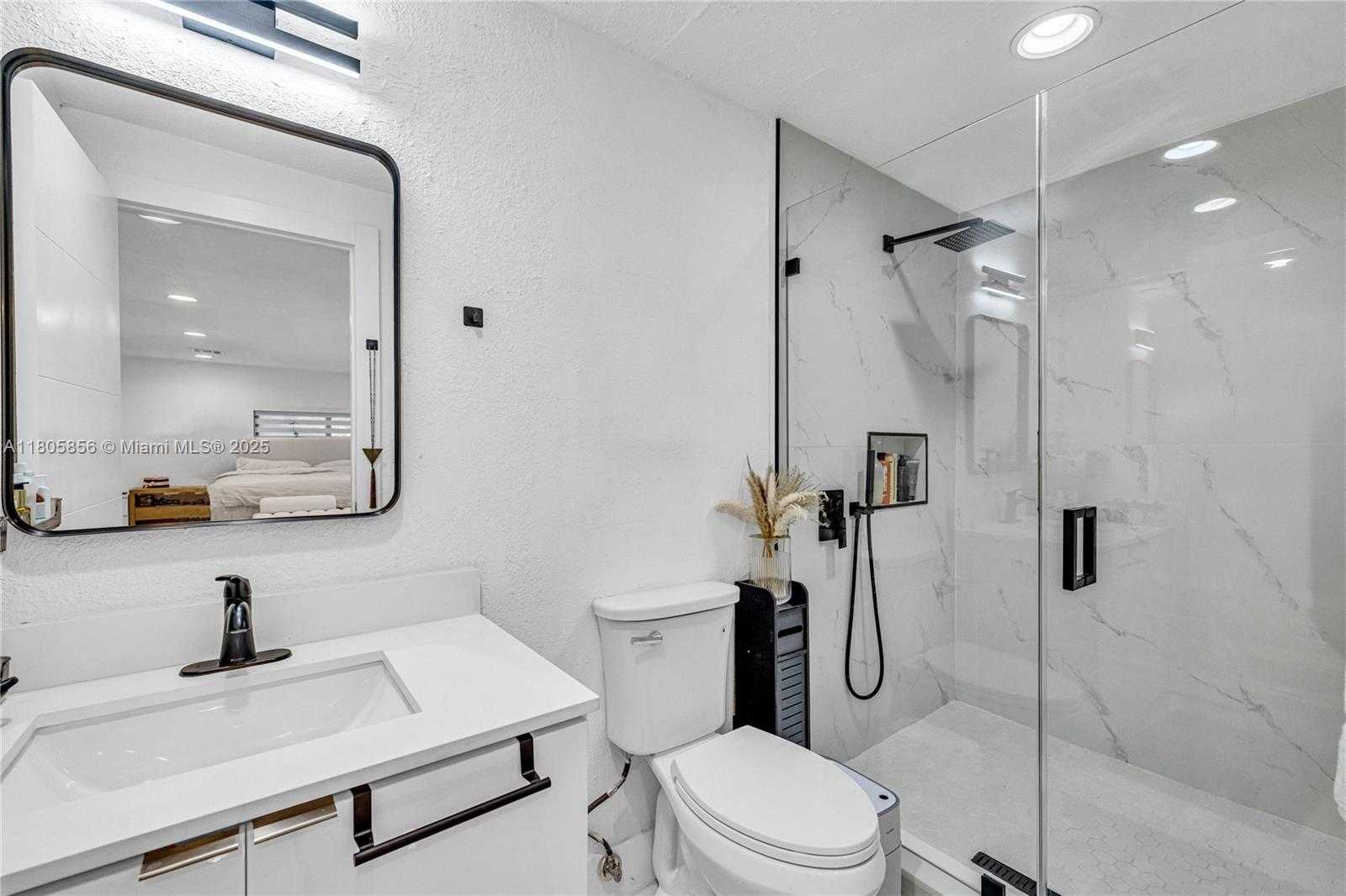 Small Image of 13550 NORTH WEST 5TH AVE, North Miami Number 32