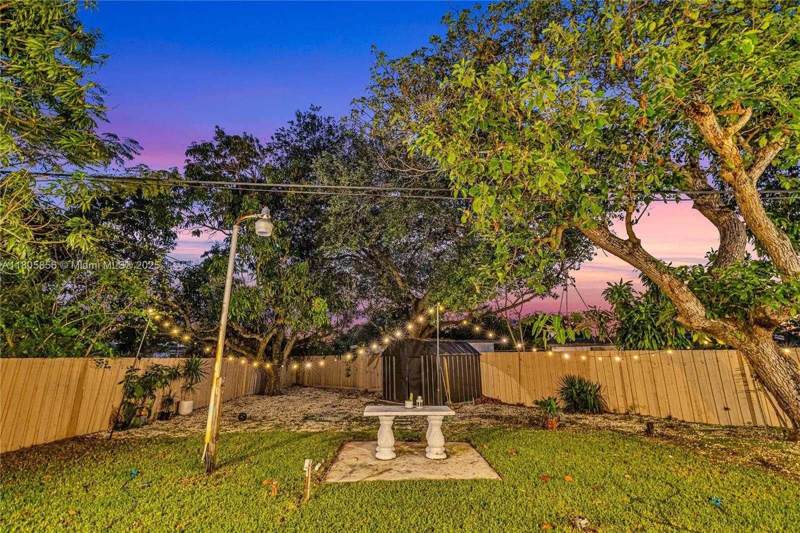 Small Image of 13550 NORTH WEST 5TH AVE, North Miami Number 6