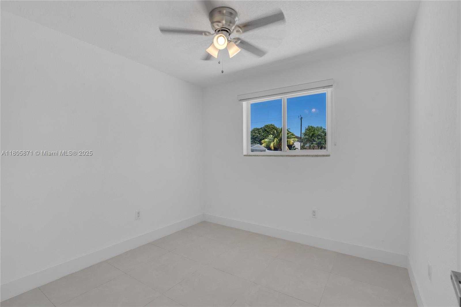 Small Image of 2900 NORTH WEST 179TH ST, Miami Gardens Number 14