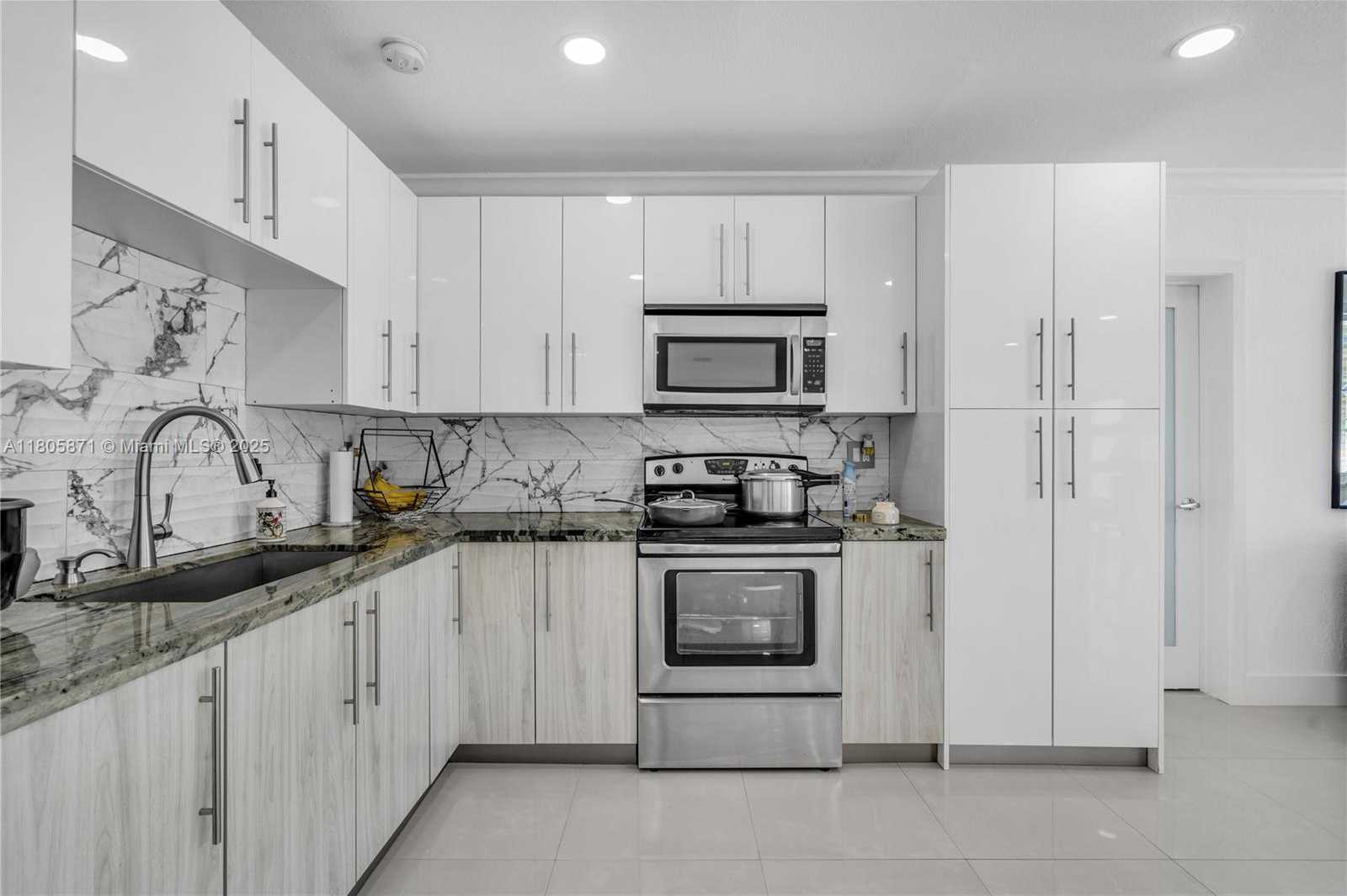 Small Image of 2900 NORTH WEST 179TH ST, Miami Gardens Number 5