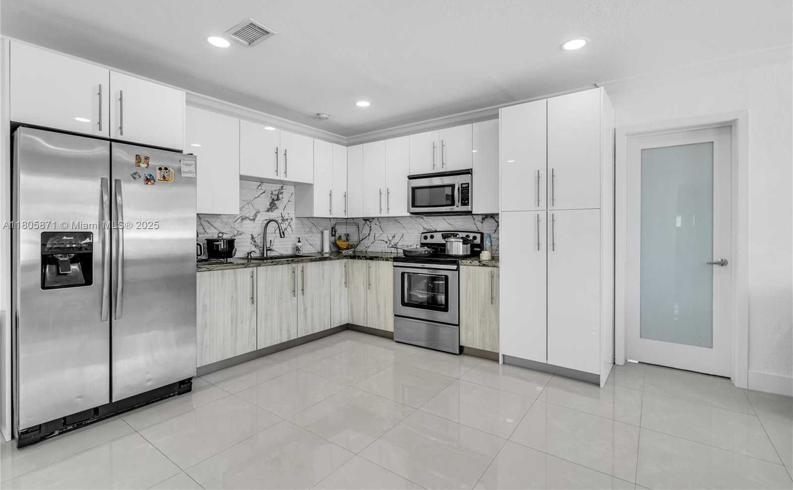 Small Image of 2900 NORTH WEST 179TH ST, Miami Gardens Number 6