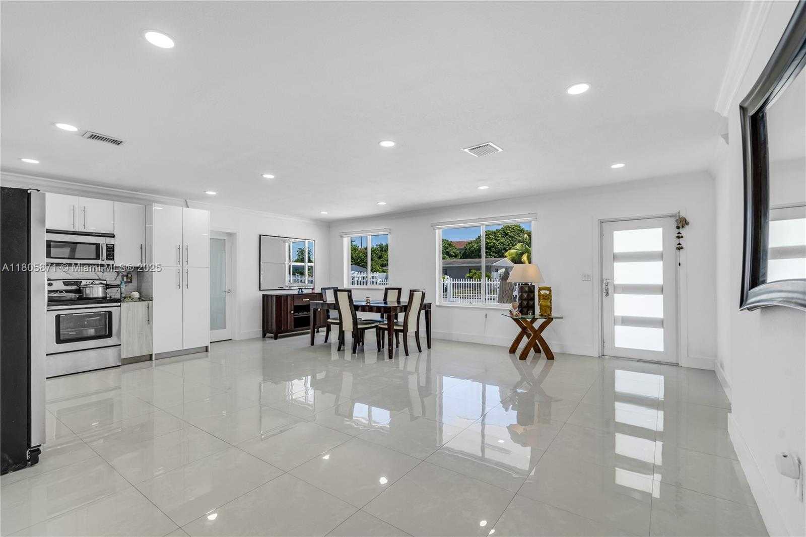 Small Image of 2900 NORTH WEST 179TH ST, Miami Gardens Number 8