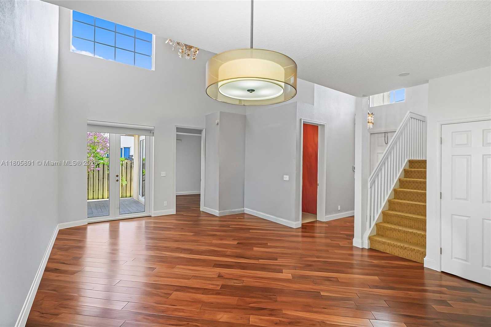Small Image of 1282 GRANT CT, Hollywood Number 10
