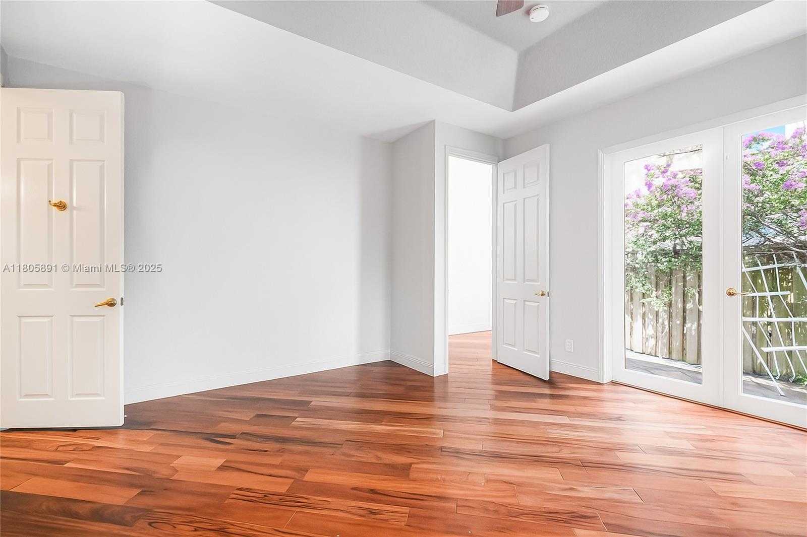 Small Image of 1282 GRANT CT, Hollywood Number 12