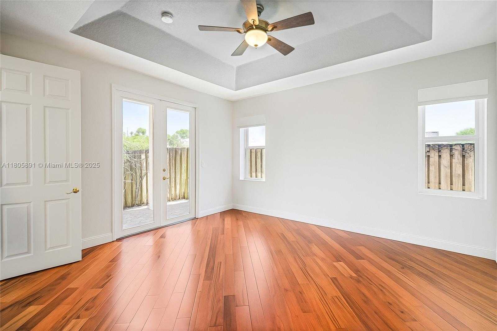 Small Image of 1282 GRANT CT, Hollywood Number 14