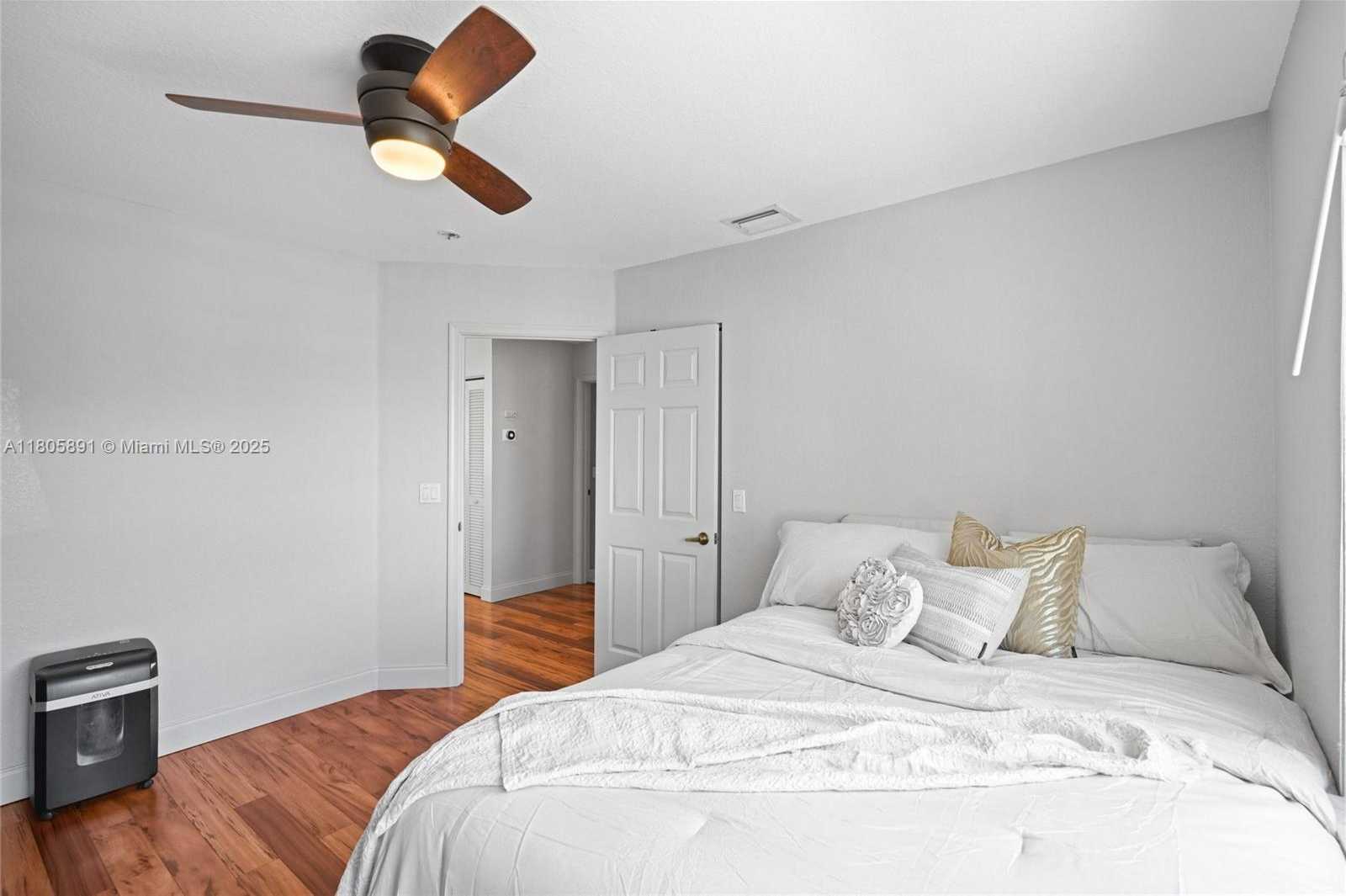 Small Image of 1282 GRANT CT, Hollywood Number 23
