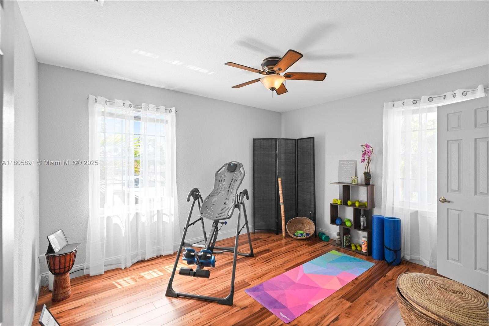 Small Image of 1282 GRANT CT, Hollywood Number 25