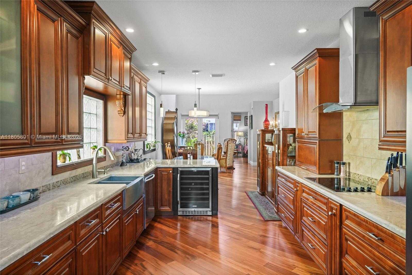 Small Image of 1282 GRANT CT, Hollywood Number 41
