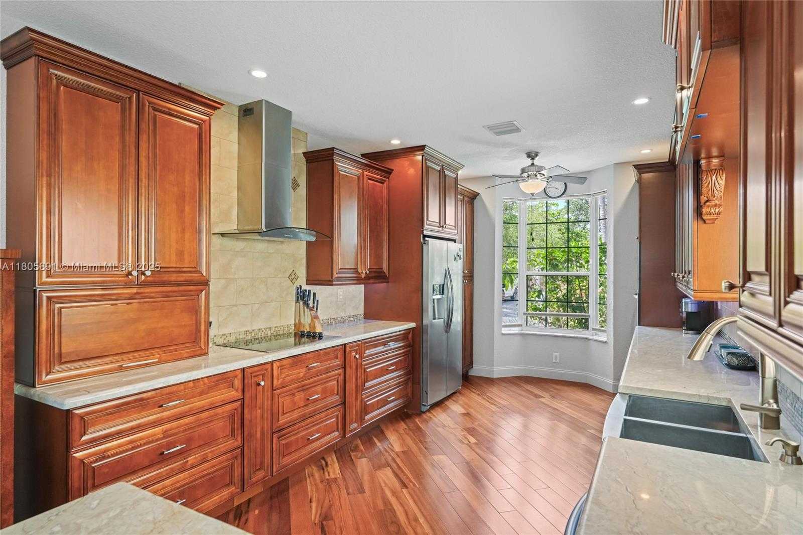 Small Image of 1282 GRANT CT, Hollywood Number 52