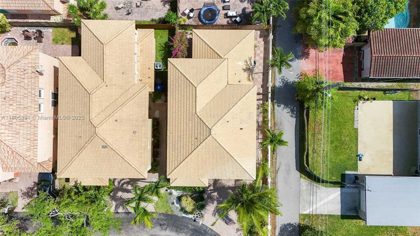Small Image of 1282 GRANT CT, Hollywood Number 85