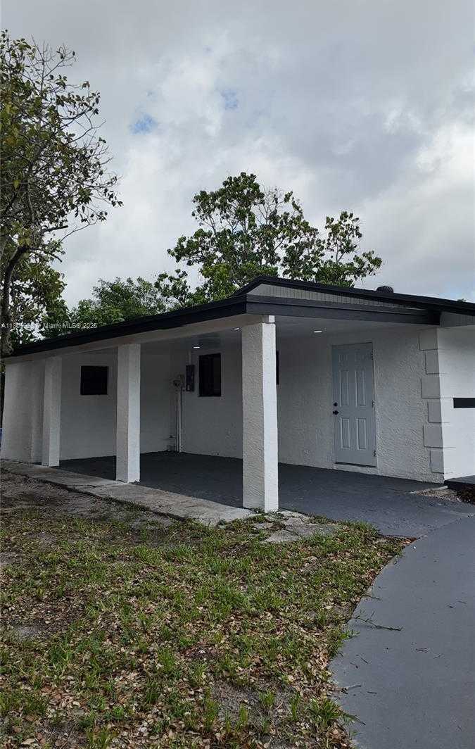 Small Image of 3800 NORTH WEST 208TH ST, Miami Gardens Number 15