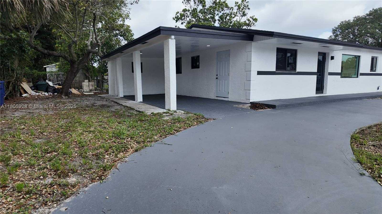 Small Image of 3800 NORTH WEST 208TH ST, Miami Gardens Number 16