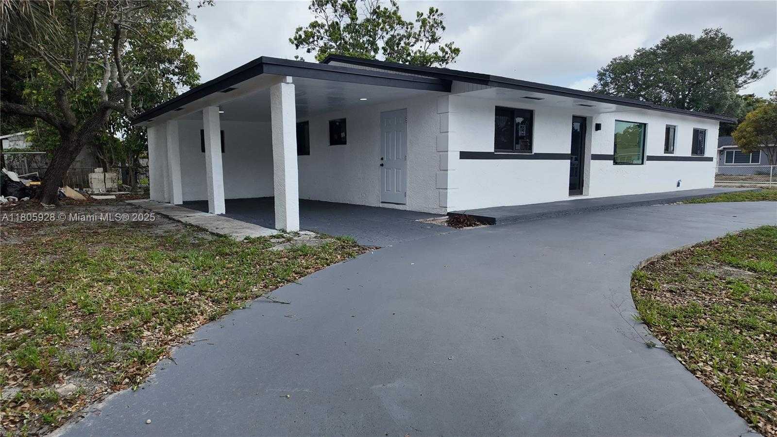 Small Image of 3800 NORTH WEST 208TH ST, Miami Gardens Number 17