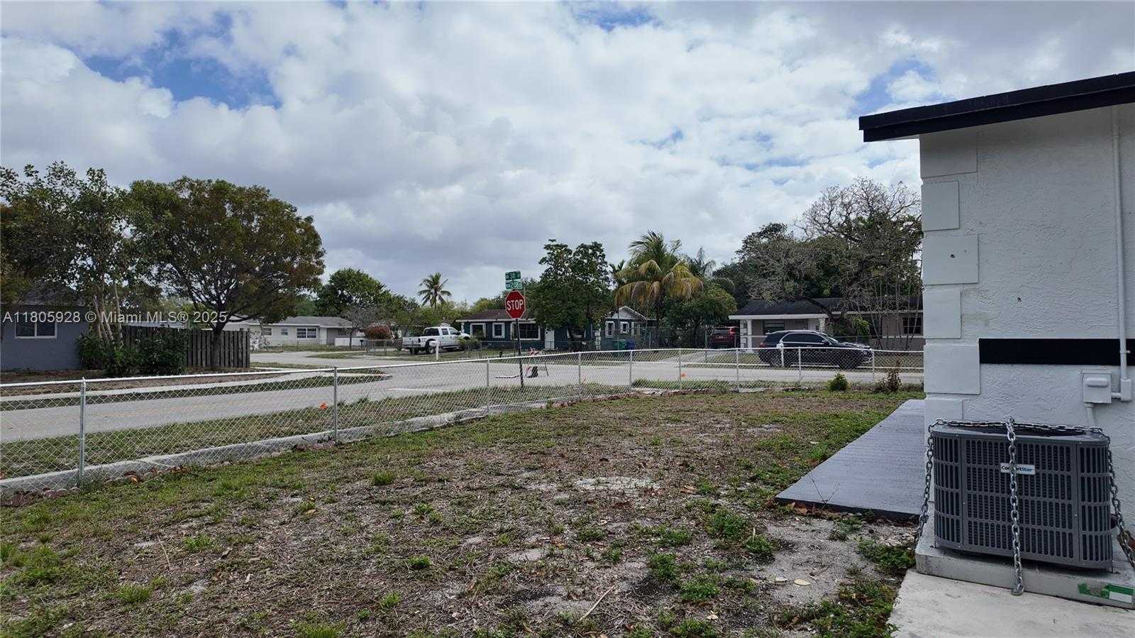 Small Image of 3800 NORTH WEST 208TH ST, Miami Gardens Number 20