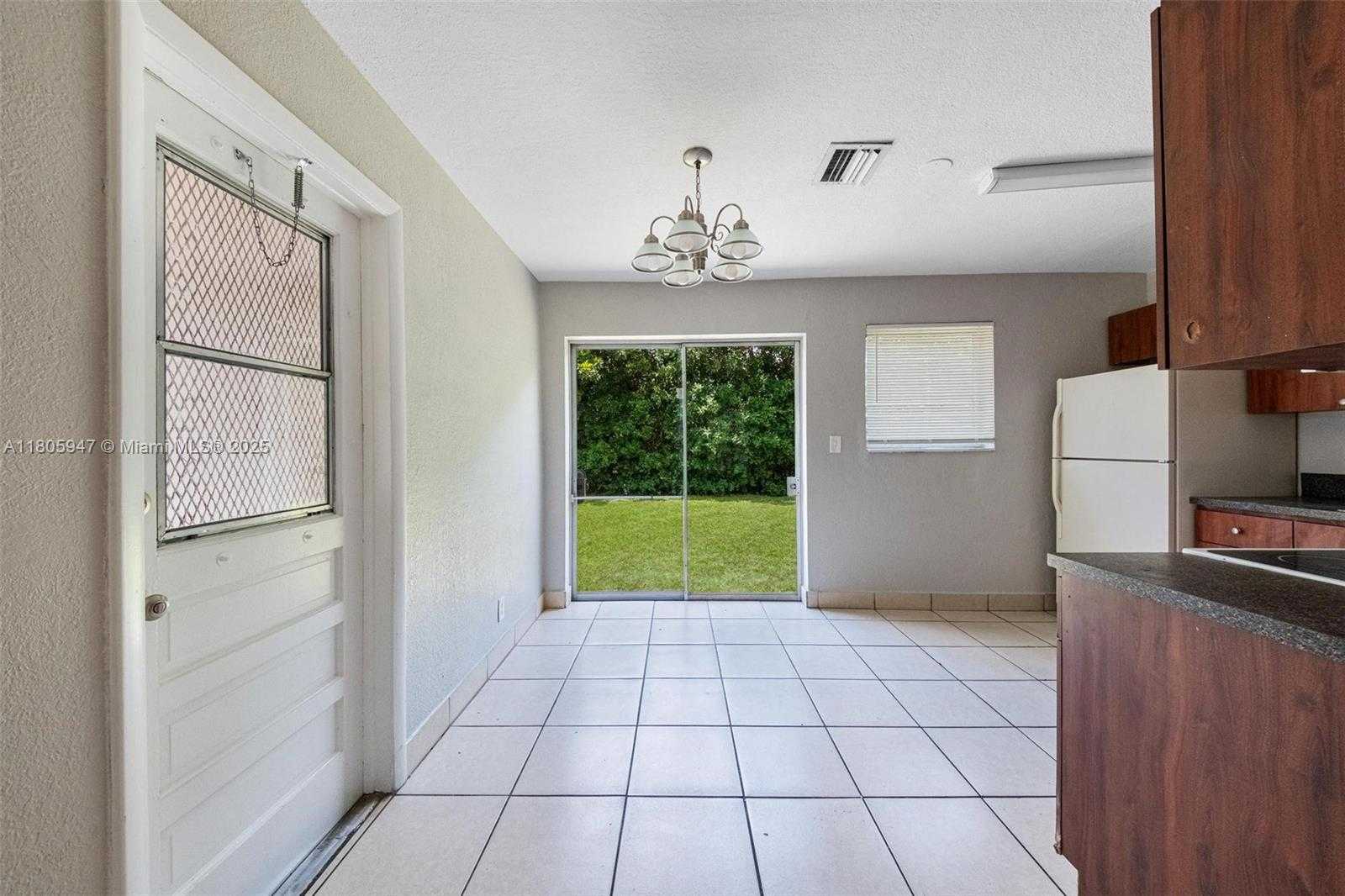 Small Image of 6871 SOUTH WEST 18TH ST, North Lauderdale Number 13