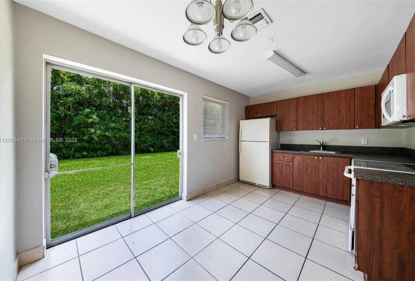 Small Image of 6871 SOUTH WEST 18TH ST, North Lauderdale Number 14