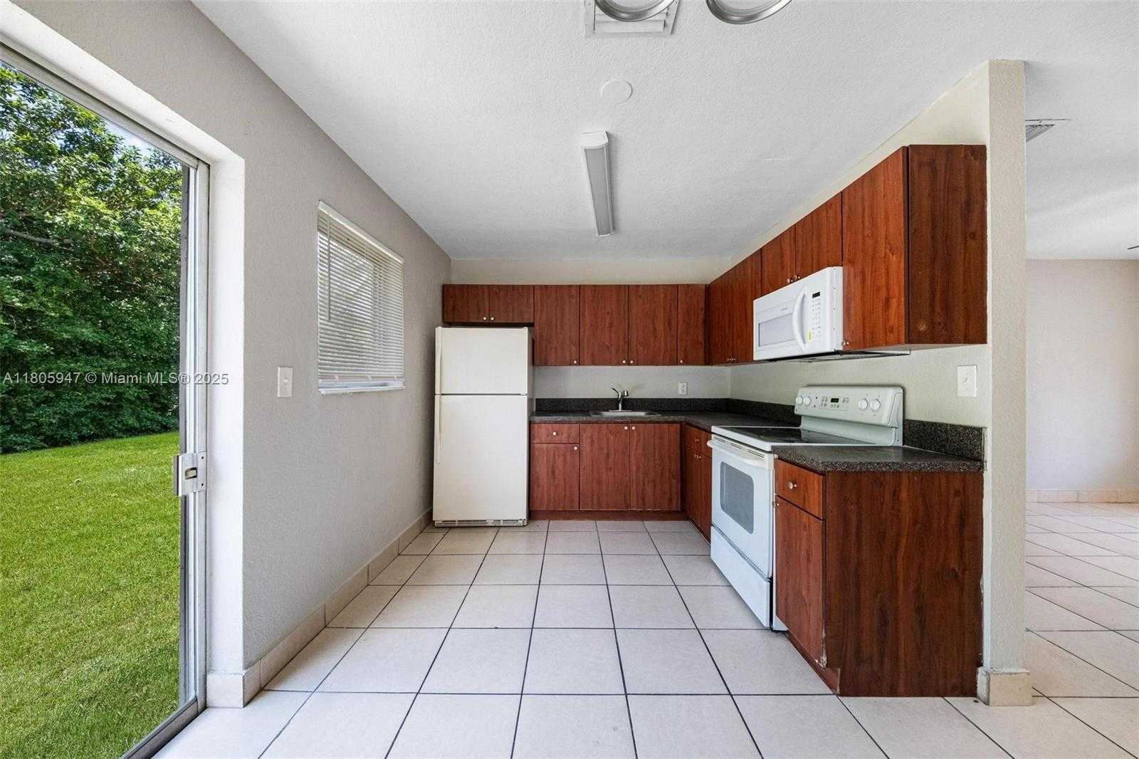 Small Image of 6871 SOUTH WEST 18TH ST, North Lauderdale Number 15