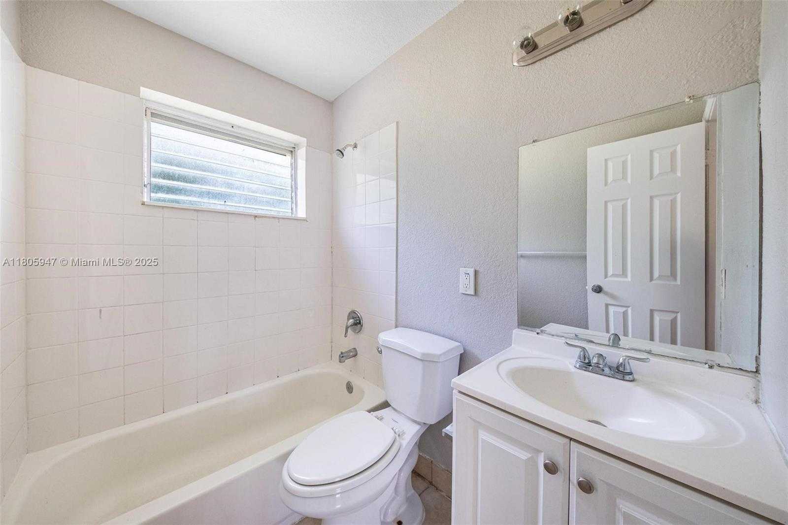 Small Image of 6871 SOUTH WEST 18TH ST, North Lauderdale Number 17