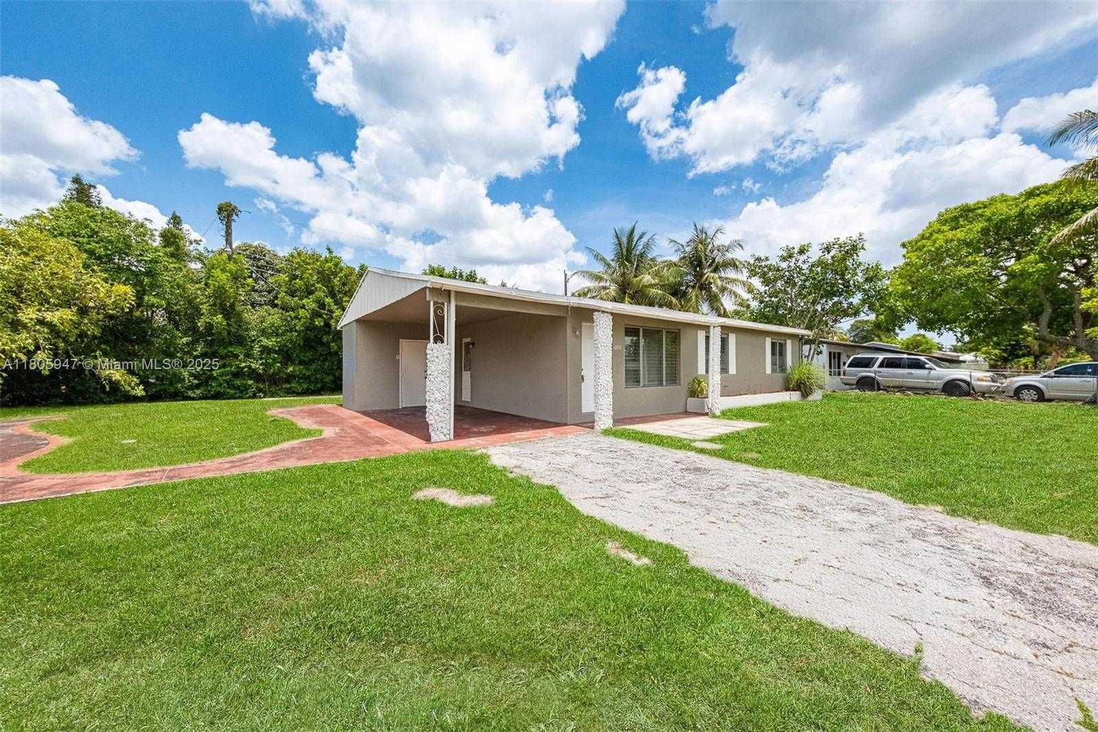 Small Image of 6871 SOUTH WEST 18TH ST, North Lauderdale Number 2