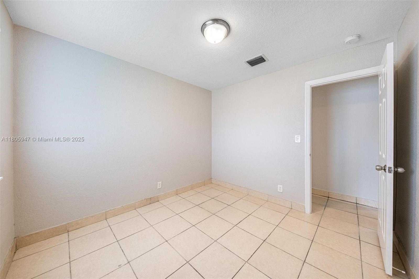 Small Image of 6871 SOUTH WEST 18TH ST, North Lauderdale Number 21