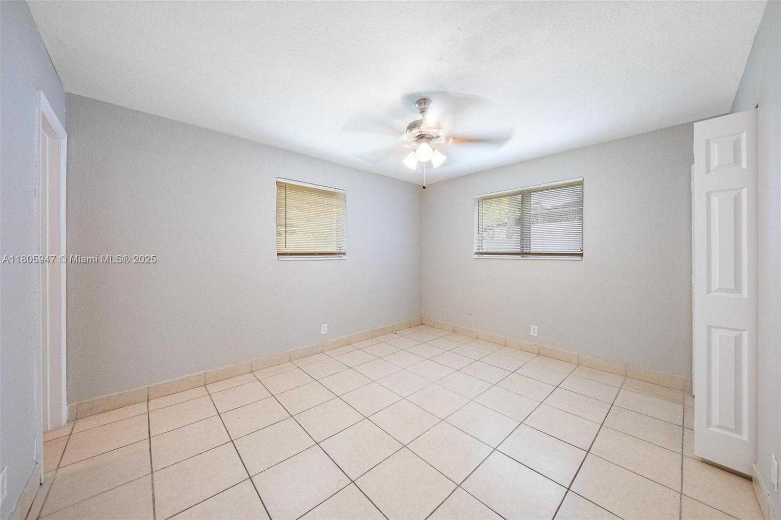 Small Image of 6871 SOUTH WEST 18TH ST, North Lauderdale Number 24
