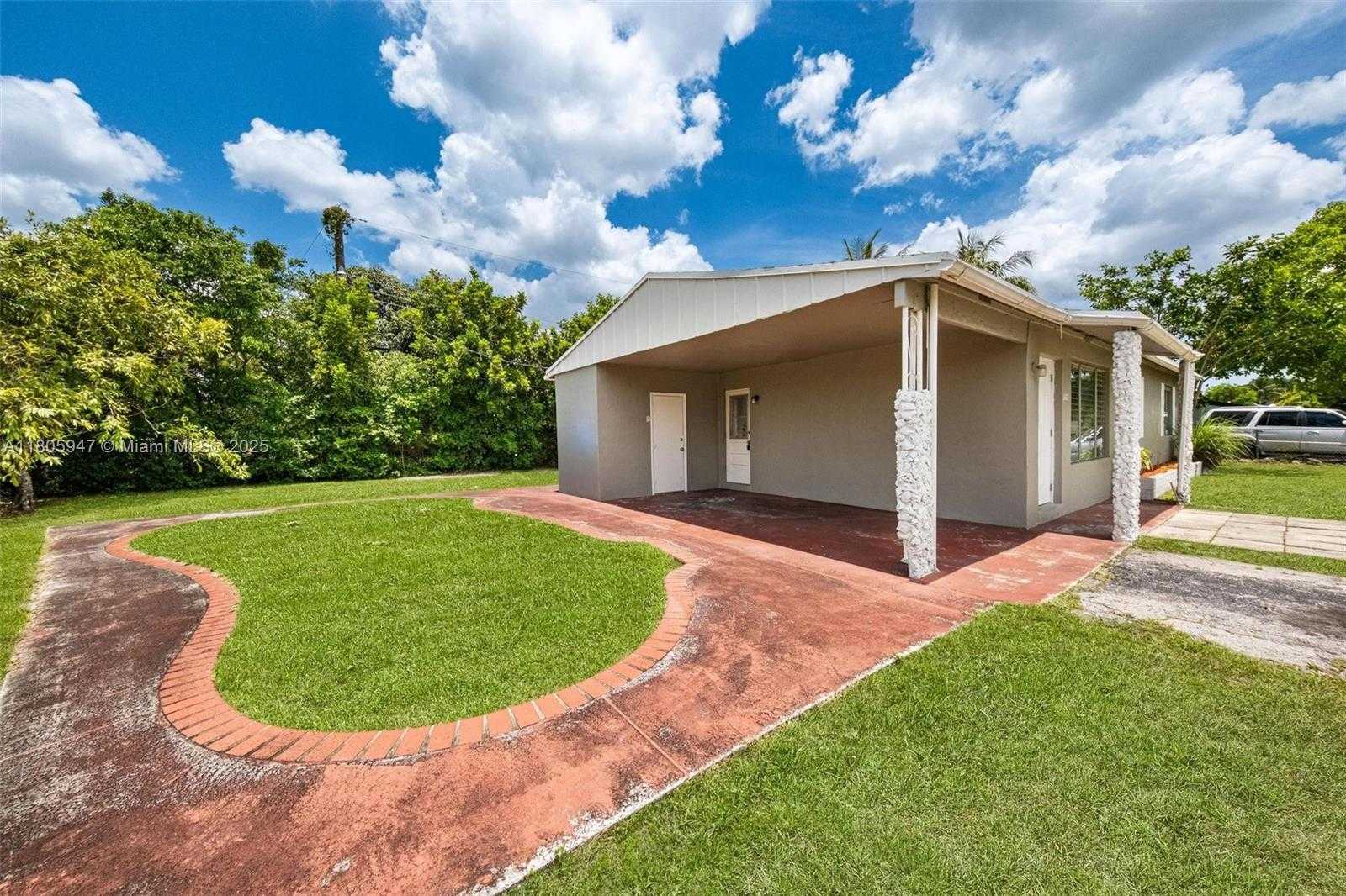 Small Image of 6871 SOUTH WEST 18TH ST, North Lauderdale Number 3