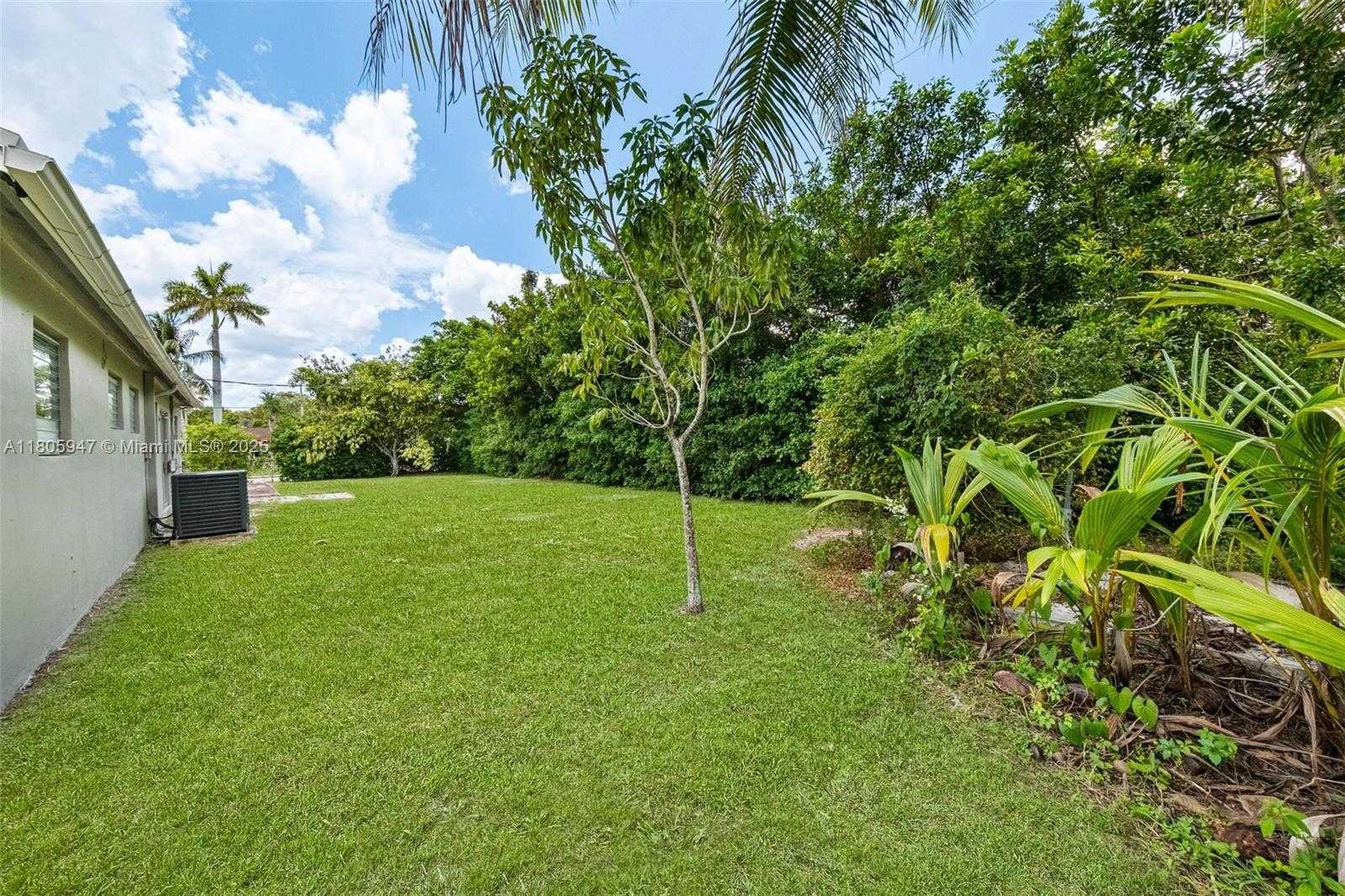 Small Image of 6871 SOUTH WEST 18TH ST, North Lauderdale Number 30