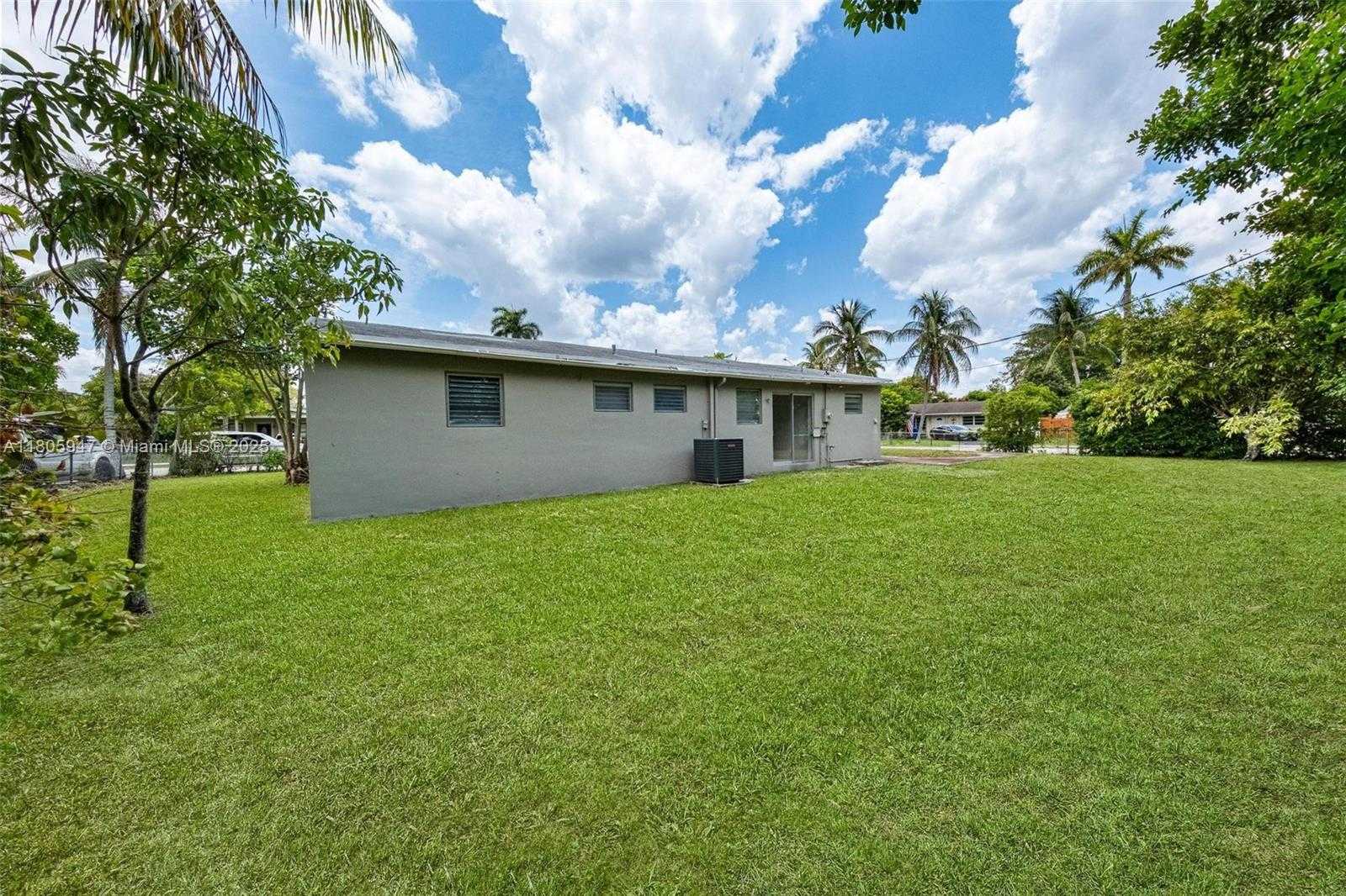 Small Image of 6871 SOUTH WEST 18TH ST, North Lauderdale Number 32