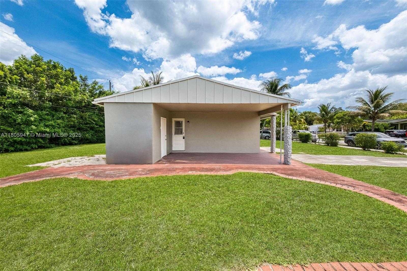 Small Image of 6871 SOUTH WEST 18TH ST, North Lauderdale Number 5