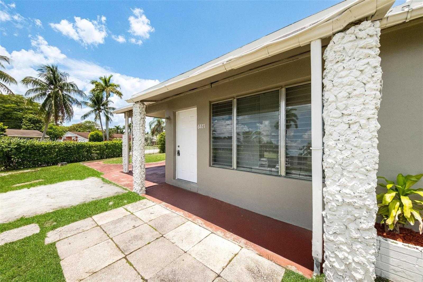 Small Image of 6871 SOUTH WEST 18TH ST, North Lauderdale Number 6