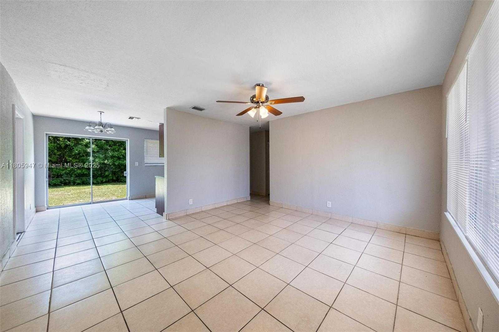 Small Image of 6871 SOUTH WEST 18TH ST, North Lauderdale Number 9