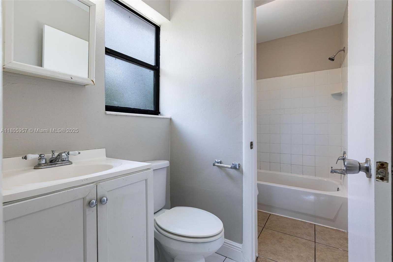Small Image of 4960 NORTH WEST 11TH CT, Lauderhill Number 19