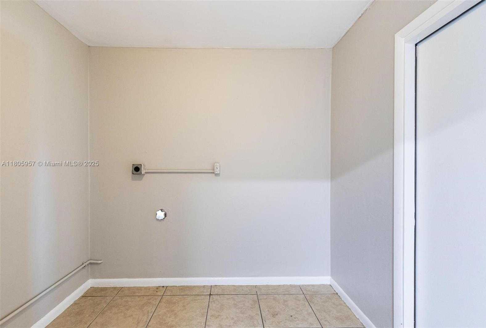 Small Image of 4960 NORTH WEST 11TH CT, Lauderhill Number 23