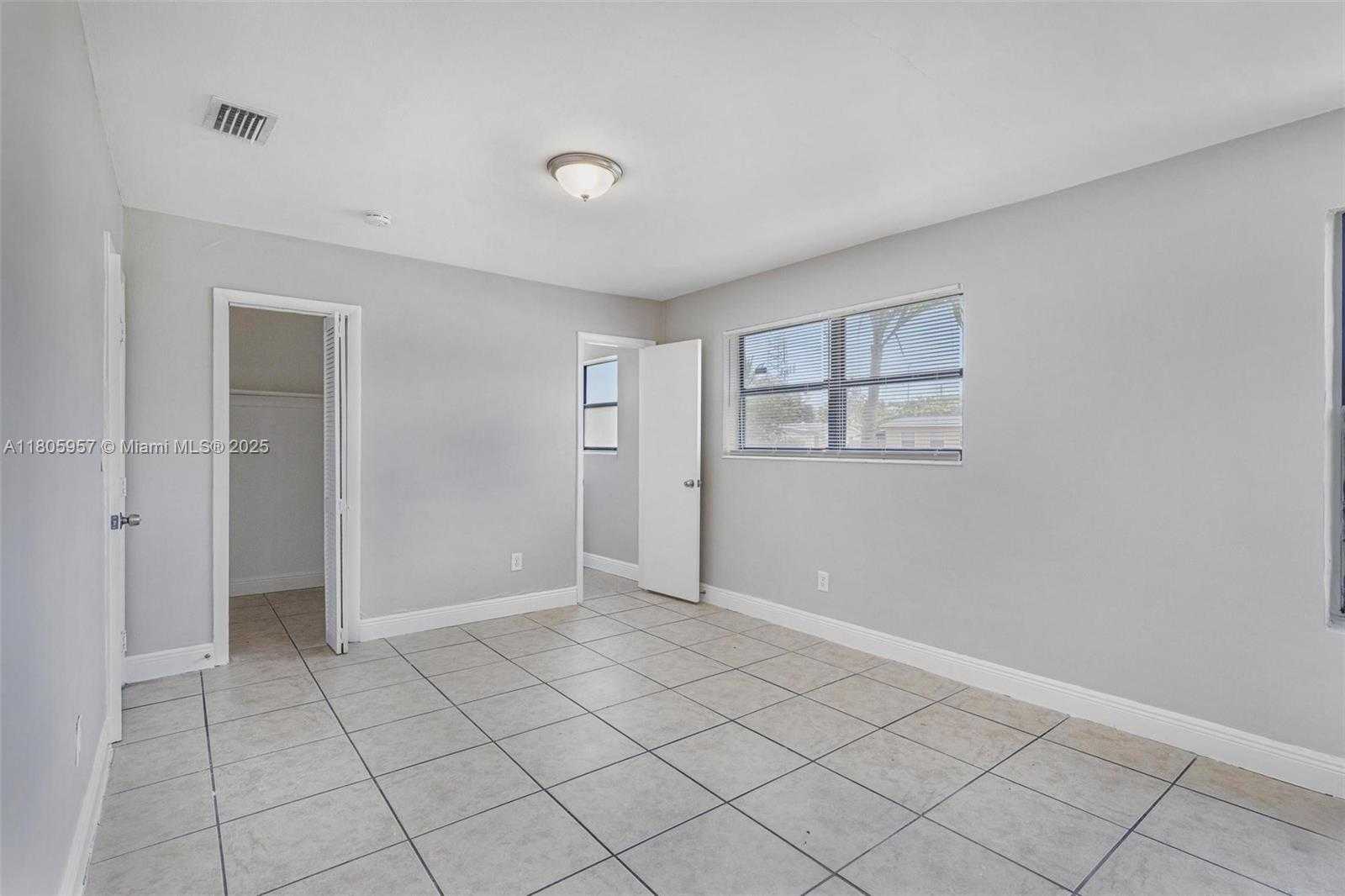 Small Image of 4960 NORTH WEST 11TH CT, Lauderhill Number 27