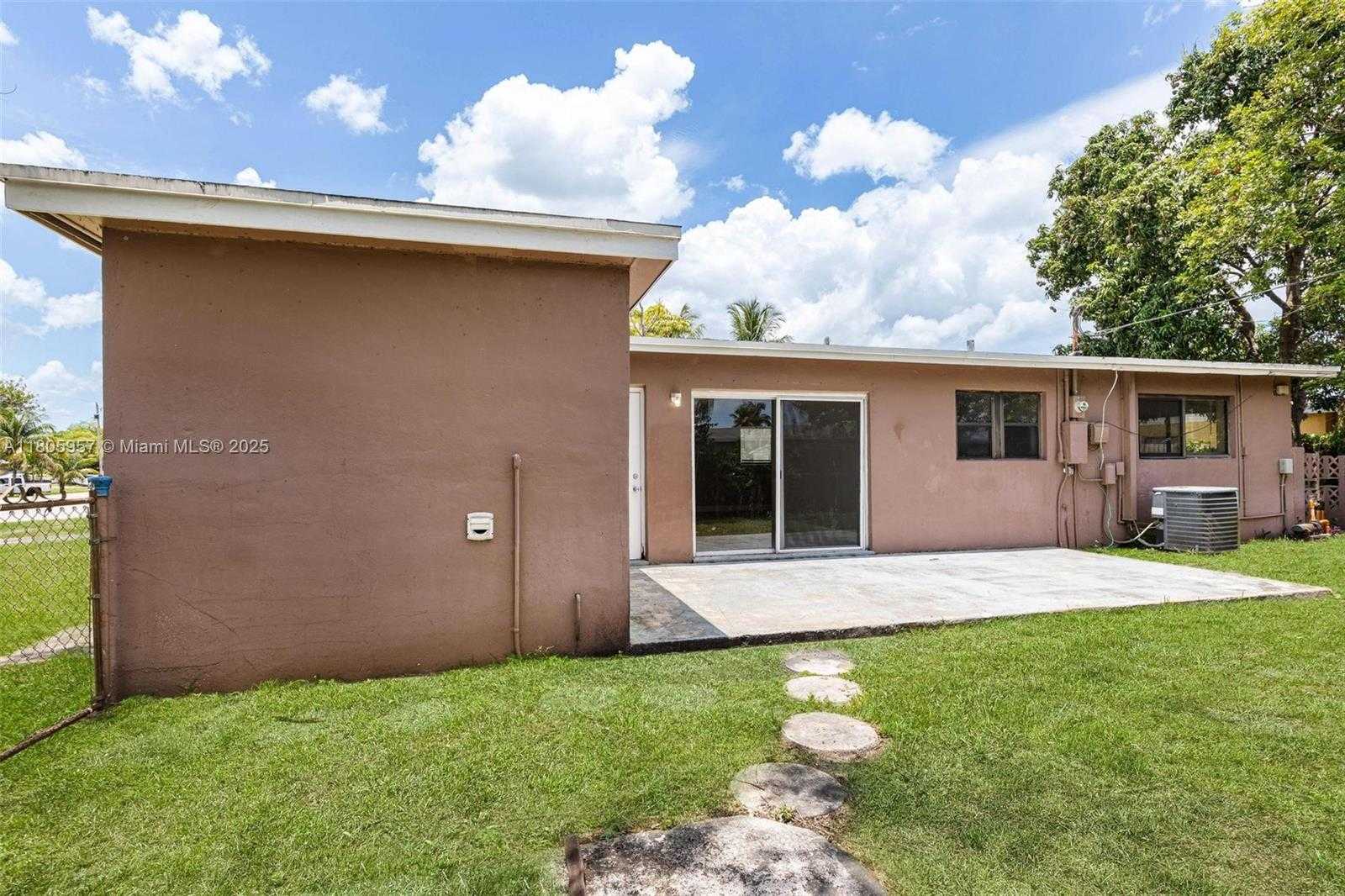 Small Image of 4960 NORTH WEST 11TH CT, Lauderhill Number 29