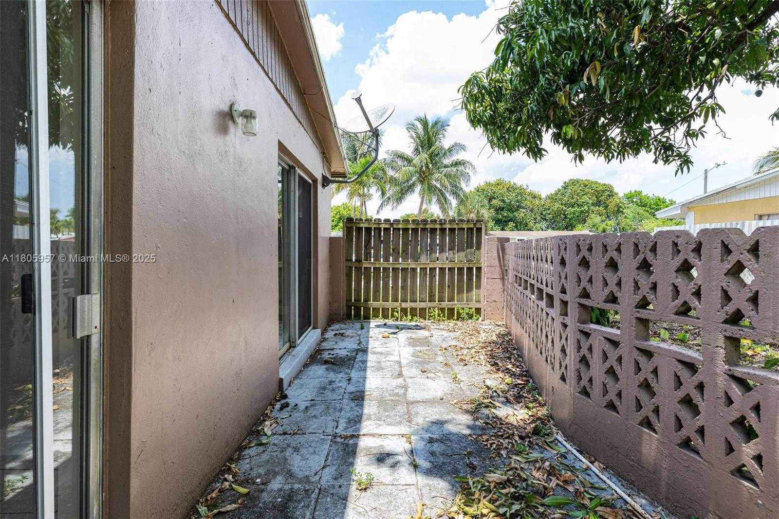 Small Image of 4960 NORTH WEST 11TH CT, Lauderhill Number 30