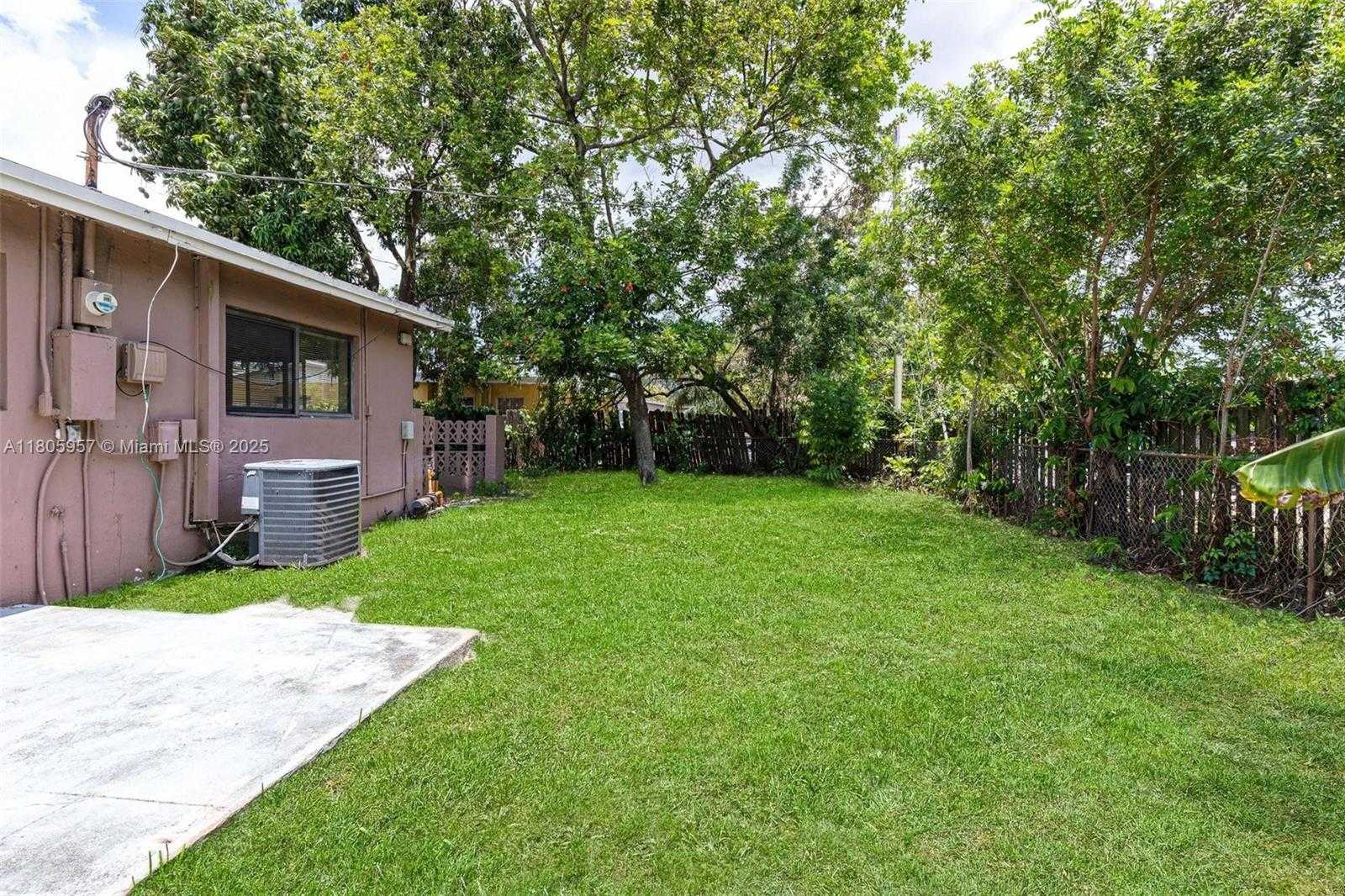 Small Image of 4960 NORTH WEST 11TH CT, Lauderhill Number 32