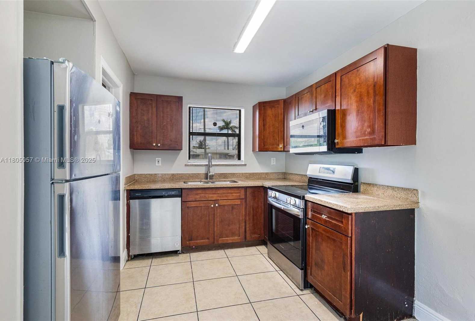 Small Image of 4960 NORTH WEST 11TH CT, Lauderhill Number 8